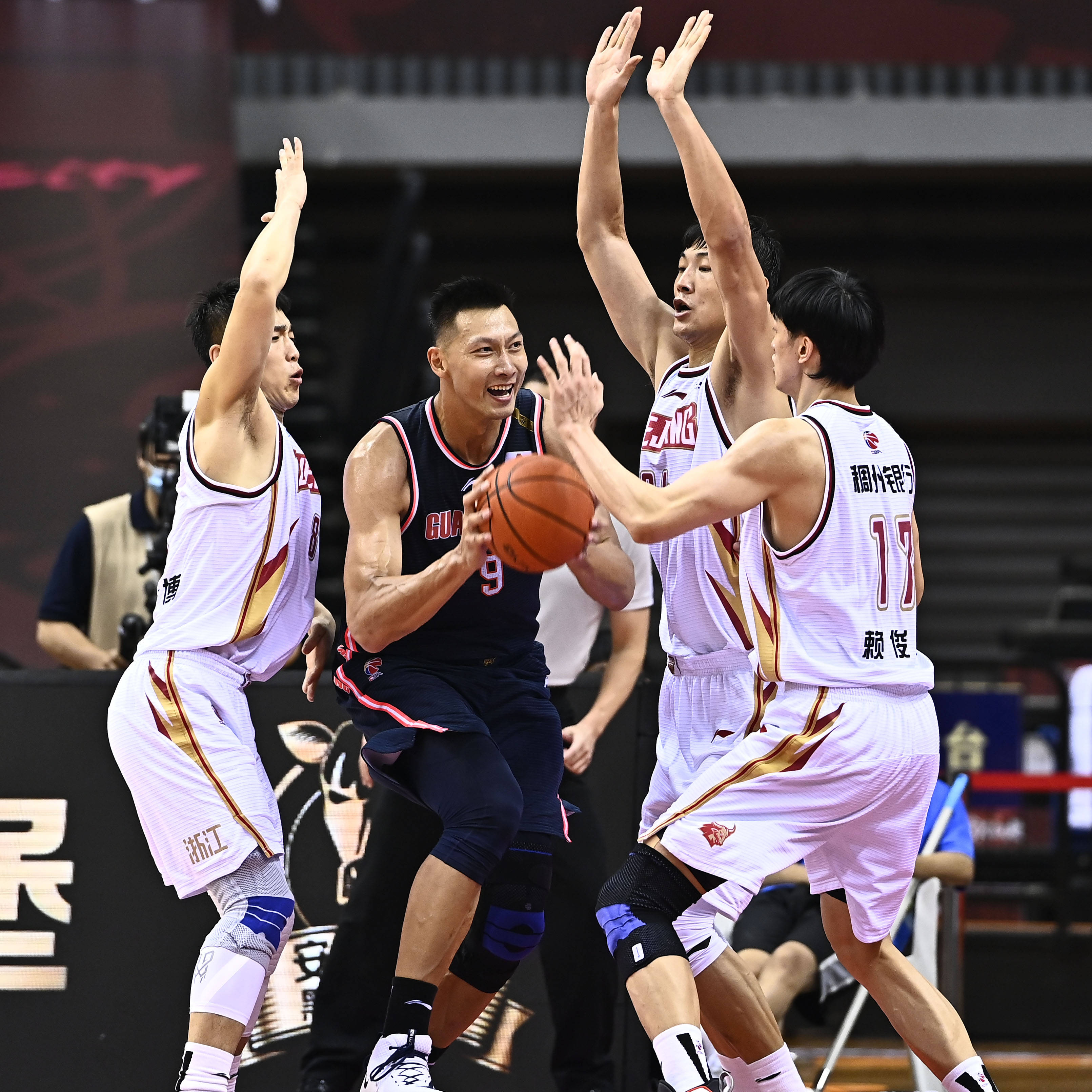 风云突变!切尔西今晨官宣签约;CBA季后赛版图或变;气氛紧张;临场指挥获称赞(切尔西夺冠阵容2021) 风云突变!切尔西今晨官宣签约;CBA季后赛版图或变;气氛紧张;临场指挥获称赞(切尔西夺冠阵容2021)